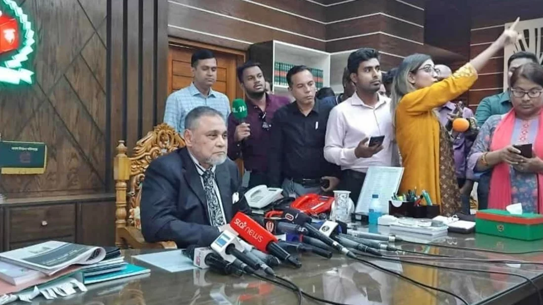 সংসদ নির্বাচনের জন্য পূর্ণ প্রস্তুতি নিয়ে রাখব: মার্কিন রাষ্ট্রদূতকে সিইসি